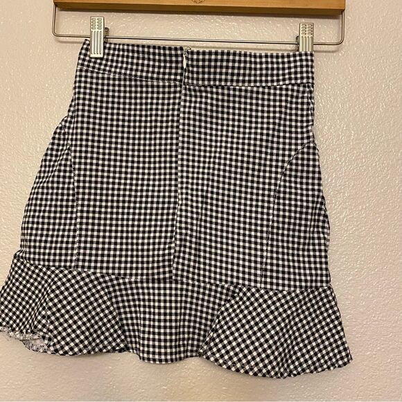 Ruffle Hem fitted Gingham black and white checkered mini Skirt S/XS - Picture 4 of 9